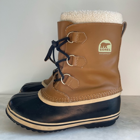 Sorel® Caribou™ YOUTH Suede Lace up Boots Warm winter boots - Picture 10 of 17